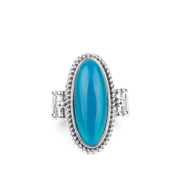 3/$15 🌟 🆕NIP: Paparazzi Oval Oasis - Blue Ring - Picture 2 of 5